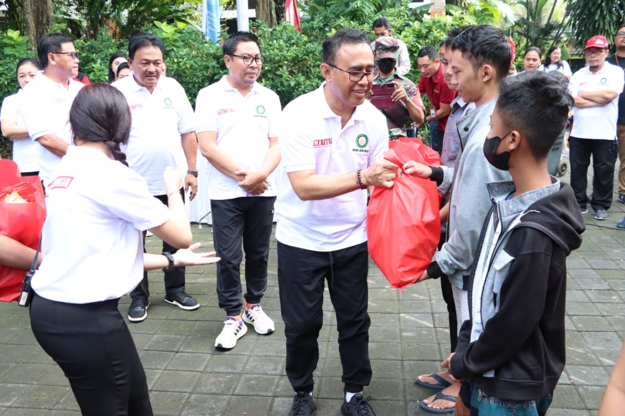Meriahkan Puncak Peringatan May Day ,  Walikota Denpasar Jaya Negara: Momentum Pererat Hubungan Industrial Antara Pengusaha, Pekerja dan Pemerintah