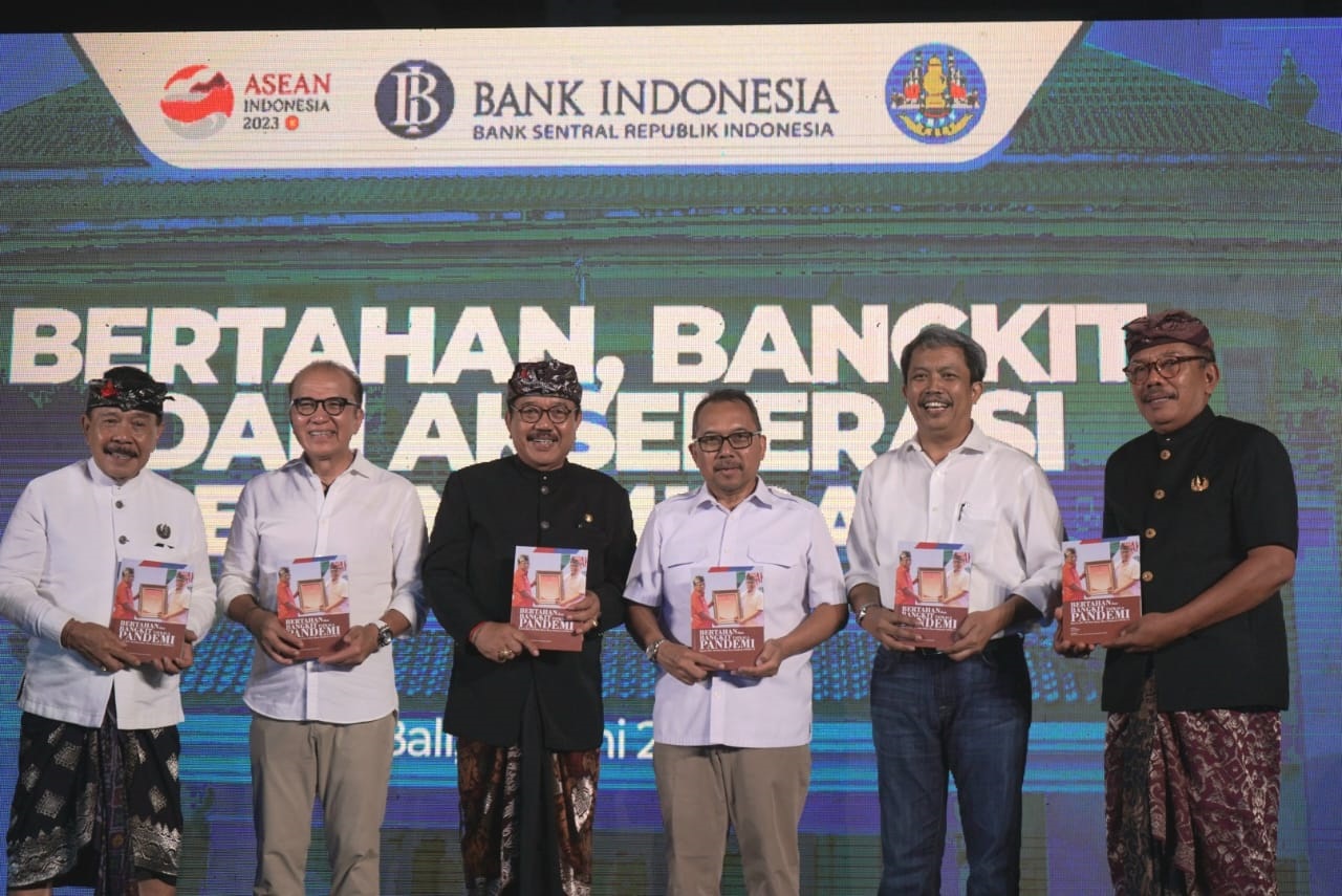 Berdedikasi Tinggi Tangani Pandemi, Gubernur dan Wagub Bali Apresiasi Kinerja Kepala KPw BI Bali Trisno Nugroho