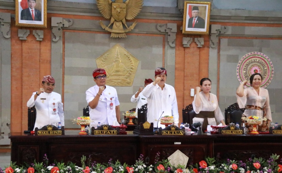 Eksekutif dan Legislatif Tabanan Teken Kebijakan Bersama KUA dan PPAS Tahun Anggaran 2024