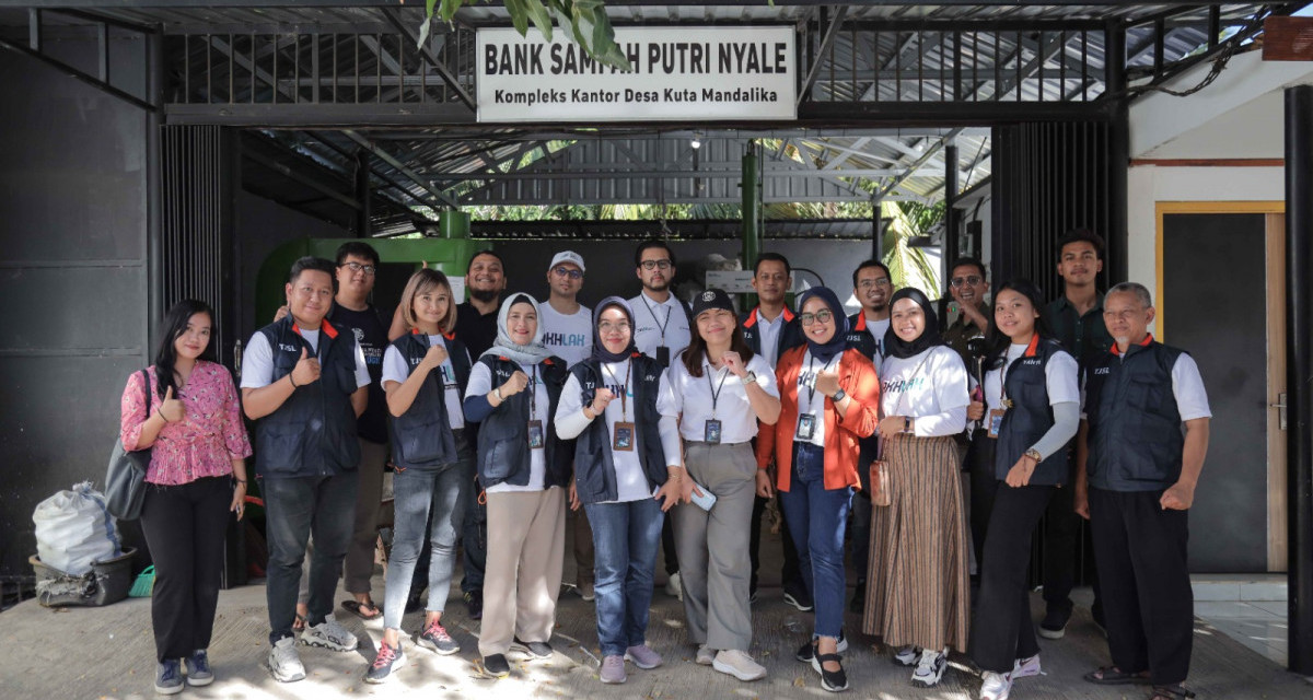 8 BUMN Kolaborasi Lakukan Pengelolaan Sampah di Mandalika Melalui Bank Sampah Putri Nyale