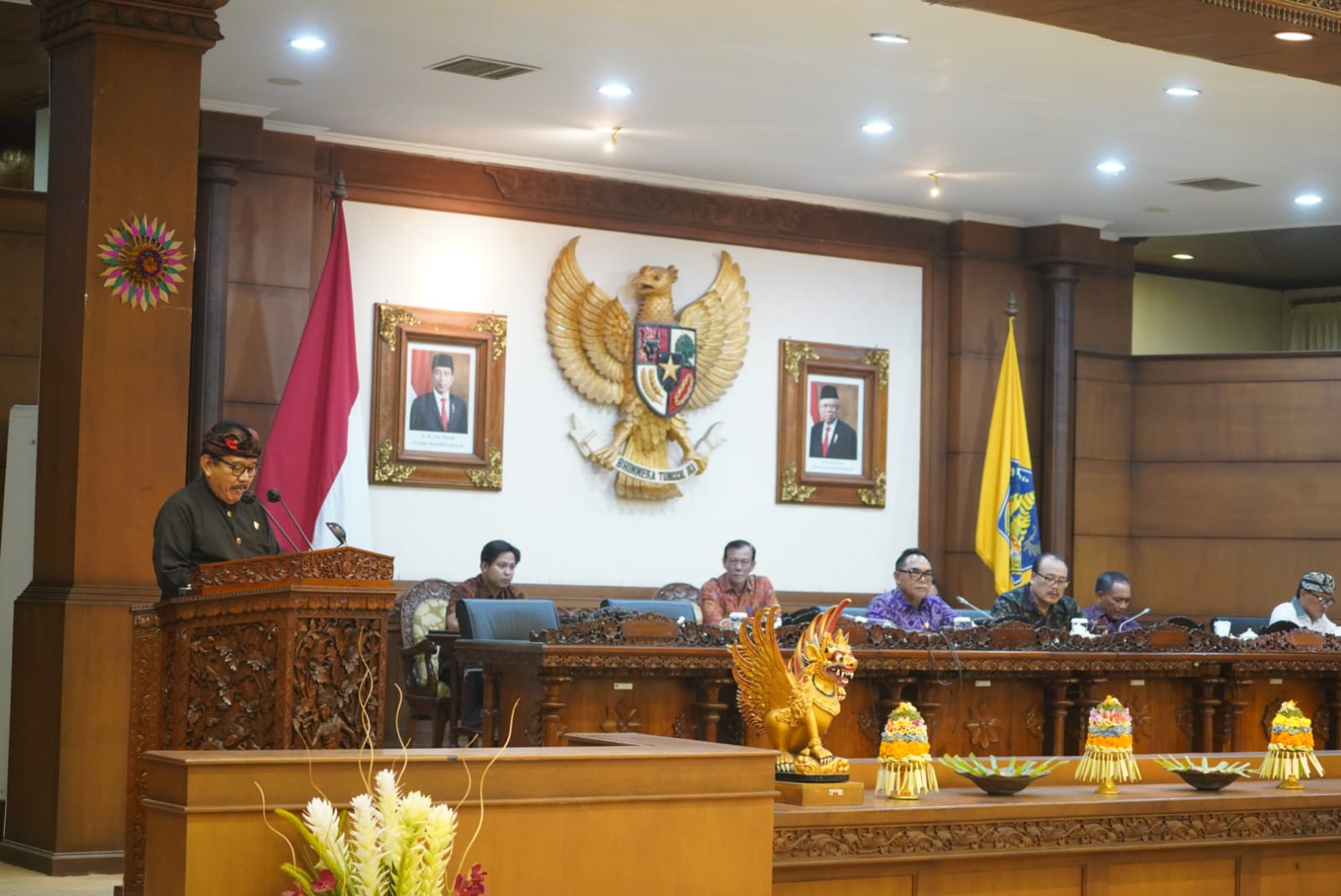 Wagub Bali Sampaikan Pendapat Dalam Rapat Paripurna ke-38 Masa Persidangan III Tahun Sidang 2023