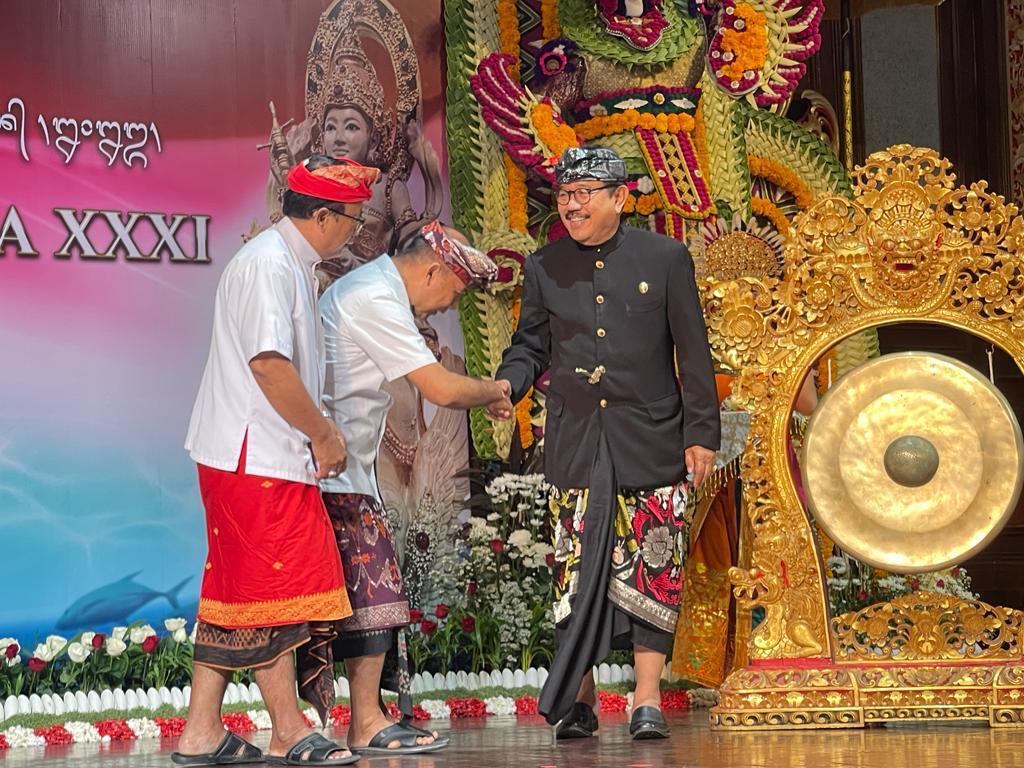 Wagub Cok Ace Buka Utsawa Dharma Gita Ke-31 Provinsi Bali Tahun 2023