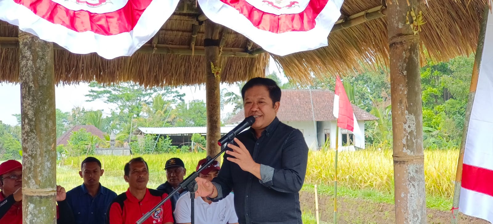 Bupati Bangli  Sedana Arta Resmikan  Kolam  Pancing  Sri  Sari  Sedana & Serahkan Bantuan Prasarana Perikanan 2023