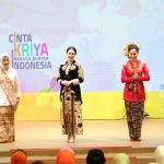 Kenakan Busana Adat, Ny. drg. Ida Setiawati Promosikan Kerajinan Bali pada Ajang Kriyanusa di JCC