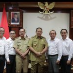 Pj. Gubernur Bali Bahas Transportasi Publik Hingga Pungutan Wisatawan Asing Bersama IHGMA Bali