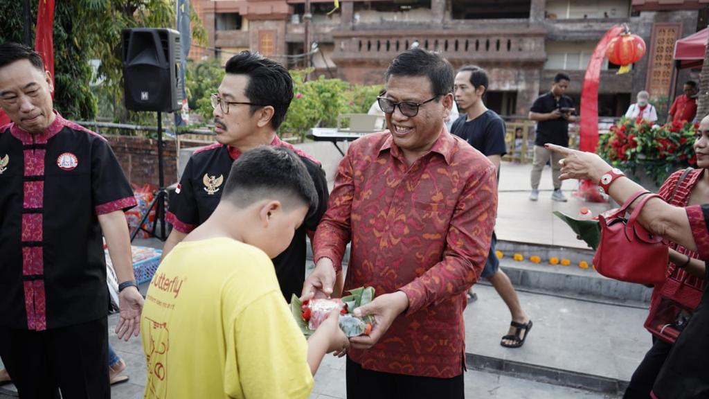 Sekda Alit Wiradana : Festival Kue Bulan  Wujud Akulturasi Budaya, Jadi Event Tingkatkan Kunjungan Wisata