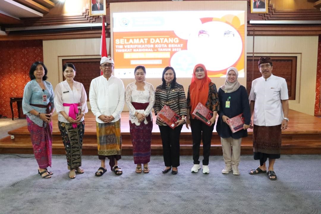 Walikota Jaya Negara Terima Tim Verfikasi Kota Sehat Pusat