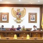 Pj. Gubernur Mahendra Jaya Sampaikan Dua Raperda Sekaligus Pada Rapat Paripurna DPRD Bali