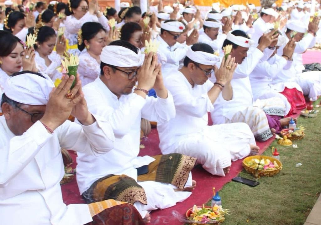 Pemkot Denpasar Ngaturang Bhakti Pujawali Padudusan Alit di Pura Agung Jagatnatha, Ida Bhatara Nyejer Selama Tiga Hari.