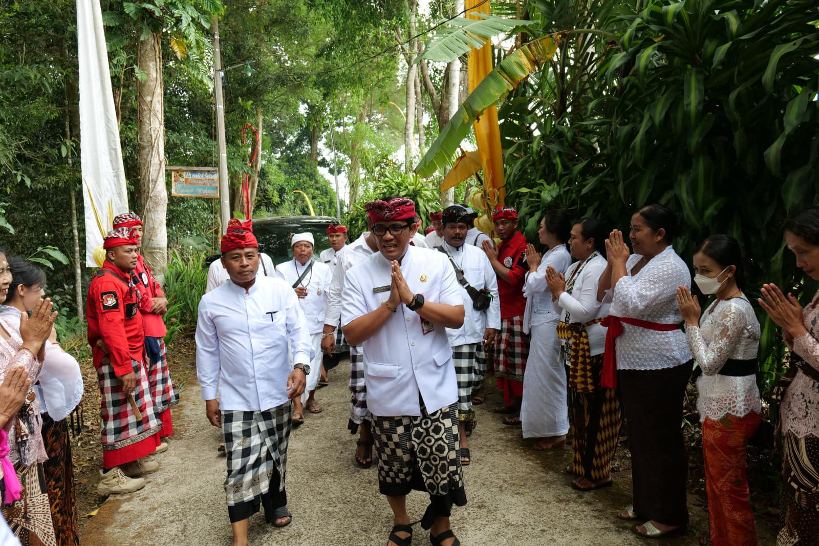 Bukti Nyata Komitmen, Bupati Sanjaya Apresiasi Pembangunan Infrastruktur Krama Pujungan