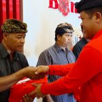 Bupati Sedana Arta Serahkan Tali Asih KORPRI Kepada ASN dilingkungan Pemkab Bangli