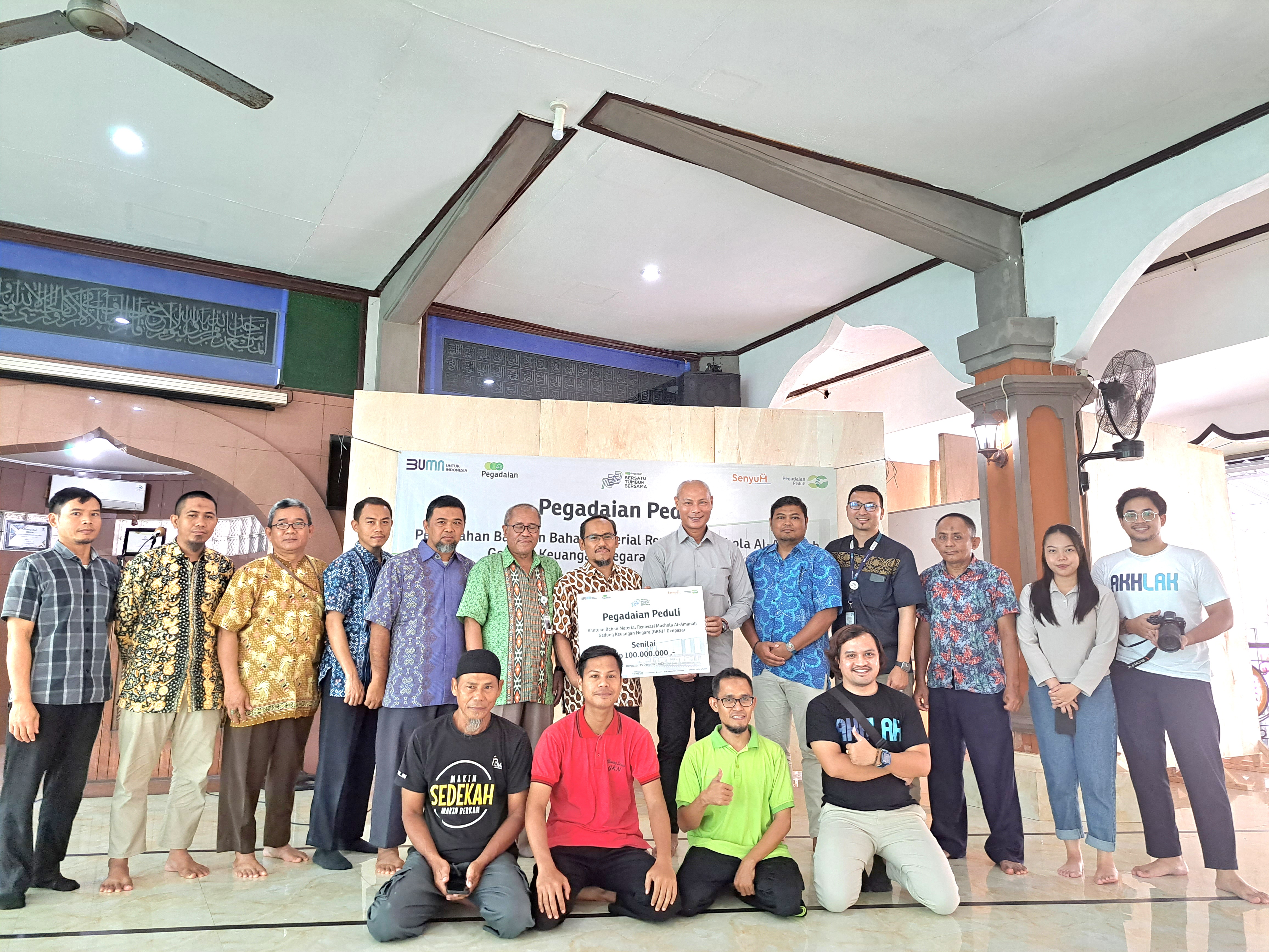 PT. Pegadaian Kantor Wilayah VII ( Bali-Nusra) Berikan CSR Renovasi Mushola Al-Amanah senilai Rp.100 juta.