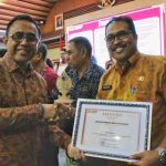 Walikota Jaya Negara Serahkan Penghargaan Inovasi OPD Tahun 2023, Tekankan Inovasi Wajib Memberikan Kemanfaatan Bagi Masyarakat