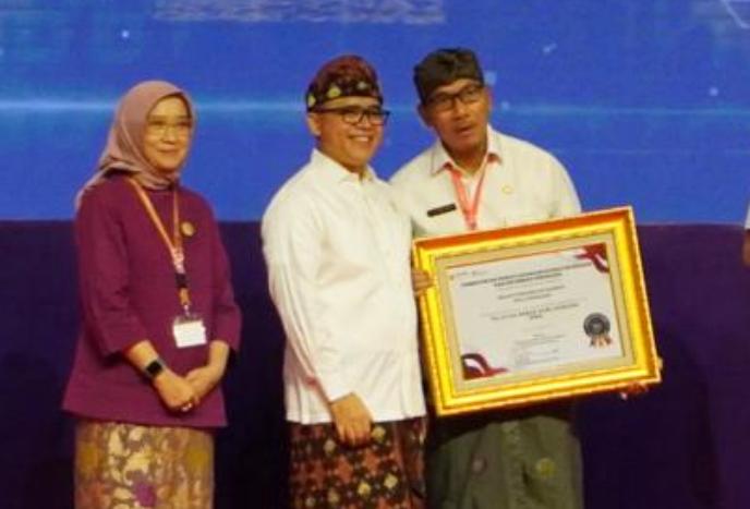 Bapenda dan DPMPTSP Kota Denpasar Raih Penghargaan ZI Menuju WBK