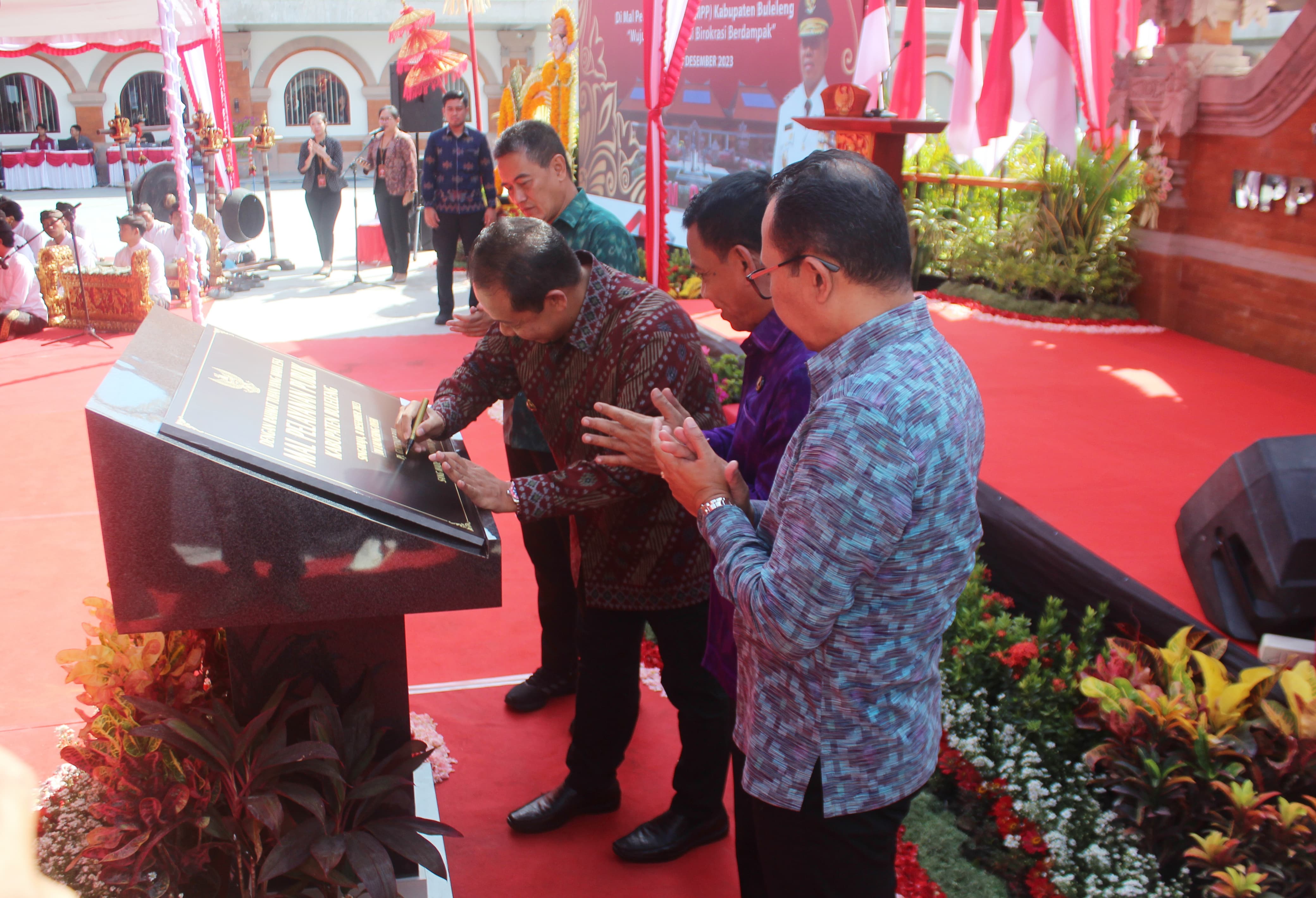 Resmikan MPP Buleleng, Pj Gubernur Mahendra Jaya Tekankan MPP Jadi Upaya Ubah Stigma Negatif Pelayanan Publik yang Berbelit