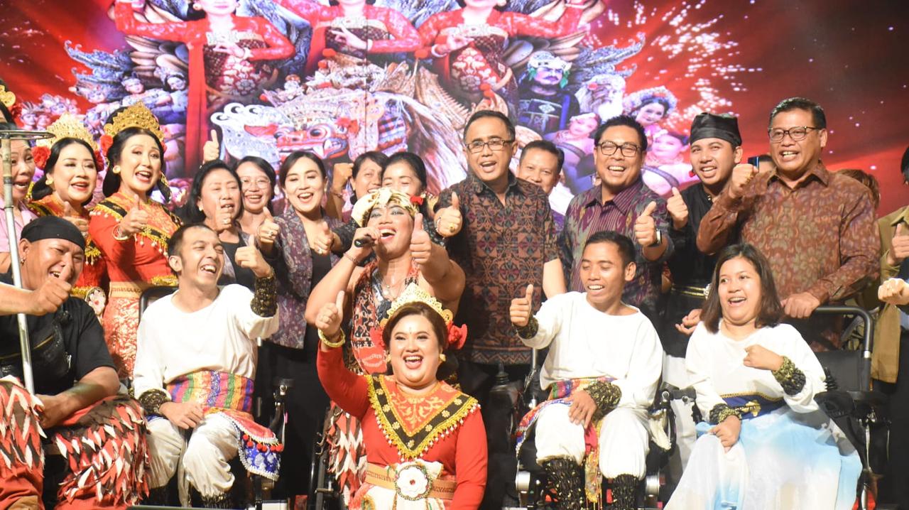 Peringatan Hari Disabilitas Internasional dan HKSN, Walikota Jaya Negara: Komitmen Denpasar Sebagai Kota Inklusi, Berikan Ruang Kreatifitas Bagi Penyandang Disabilitas