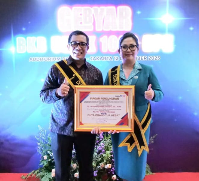 Bupati Sanjaya dan Ny. Rai Wahyuni Sanjaya Dinobatkan Sebagai Duta Orang Tua Hebat Tingkat Nasional