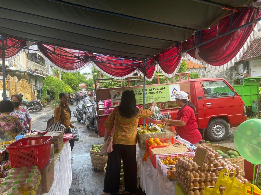 Tekan Angka Inflasi di Desa/ Kelurahan , Pemkot Denpasar Gelar Pasar Murah