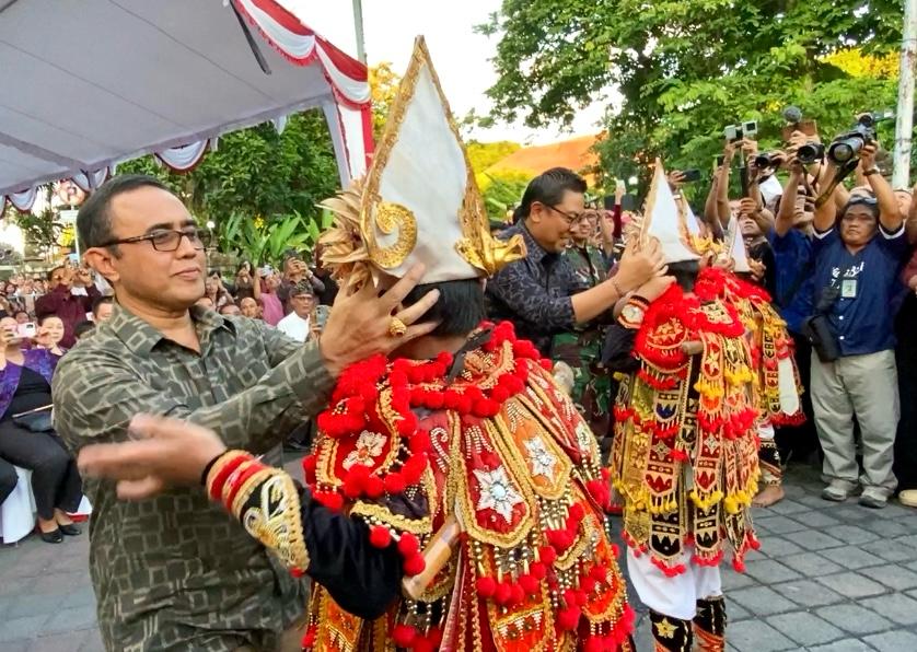 Walikota Jaya Negara: Momentum Gaungkan Konsep Pura, Puri dan Pasar, Libatkan 2.548 Seniman Serta Hadirkan 178 UMKM Unggulan.