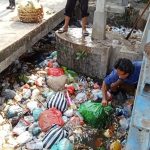 Antisipasi Musim Penghujan, DPUPR Denpasar Lakukan Pembersihan Kawasan Aliran Sungai