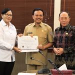 Sekda Dewa Indra Terima Hasil Penilaian Kepatuhan Penyelenggaraan Pelayanan Publik dari Ombudsman