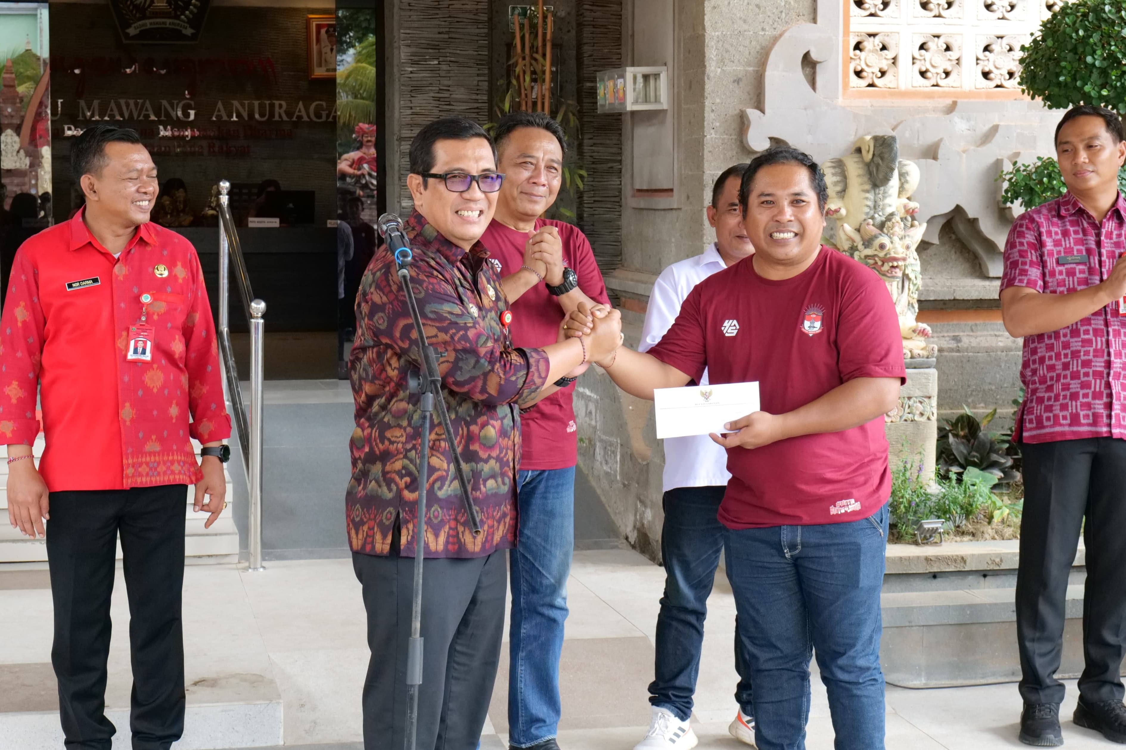 Bupati Tabanan Bangga Tim Sepak Bola U-13 Tabanan Maju ke Final Piala Soeratin U-13 2024 Bekasi