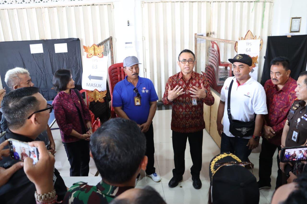 Walikota Jaya Negara Tinjau Kesiapan TPS di Kota Denpasar, Ajak Seluruh Masyarakat Gunakan Hak Pilih dan Jaga Kondusifitas