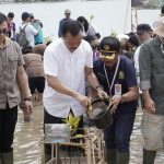 Sekda Dewa Indra Ajak Masyarakat Menanam Pohon di Setiap Kesempatan