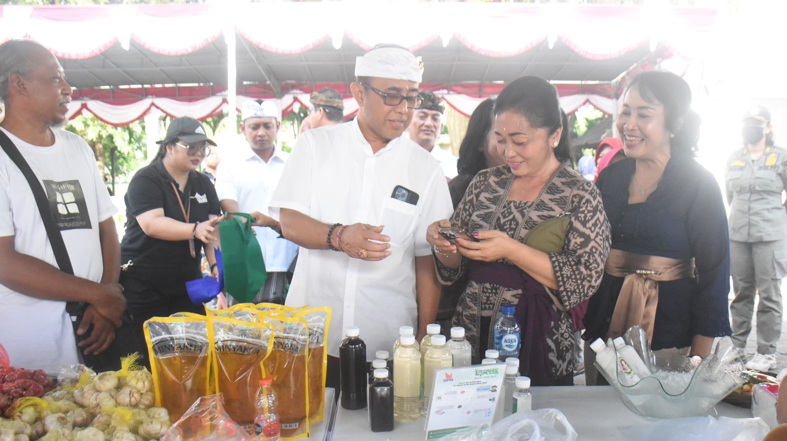 Walikota Jaya Negara Tinjau Pasar Murah, Pastikan Stabilitas Harga Jelang Hari Raya Galungan dan Kuningan