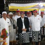 Bupati Sanjaya Apresiasi Karya Ageng Bhatara Turun Kabeh di Pura Puseh Bale Agung Desa Adat Padangan