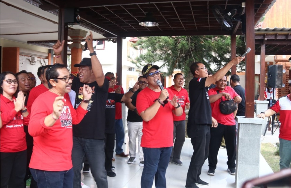 Momen Meliang-Liang Selalu Sukses Tingkatkan Kebersamaan Pegawai Pemkab Tabanan