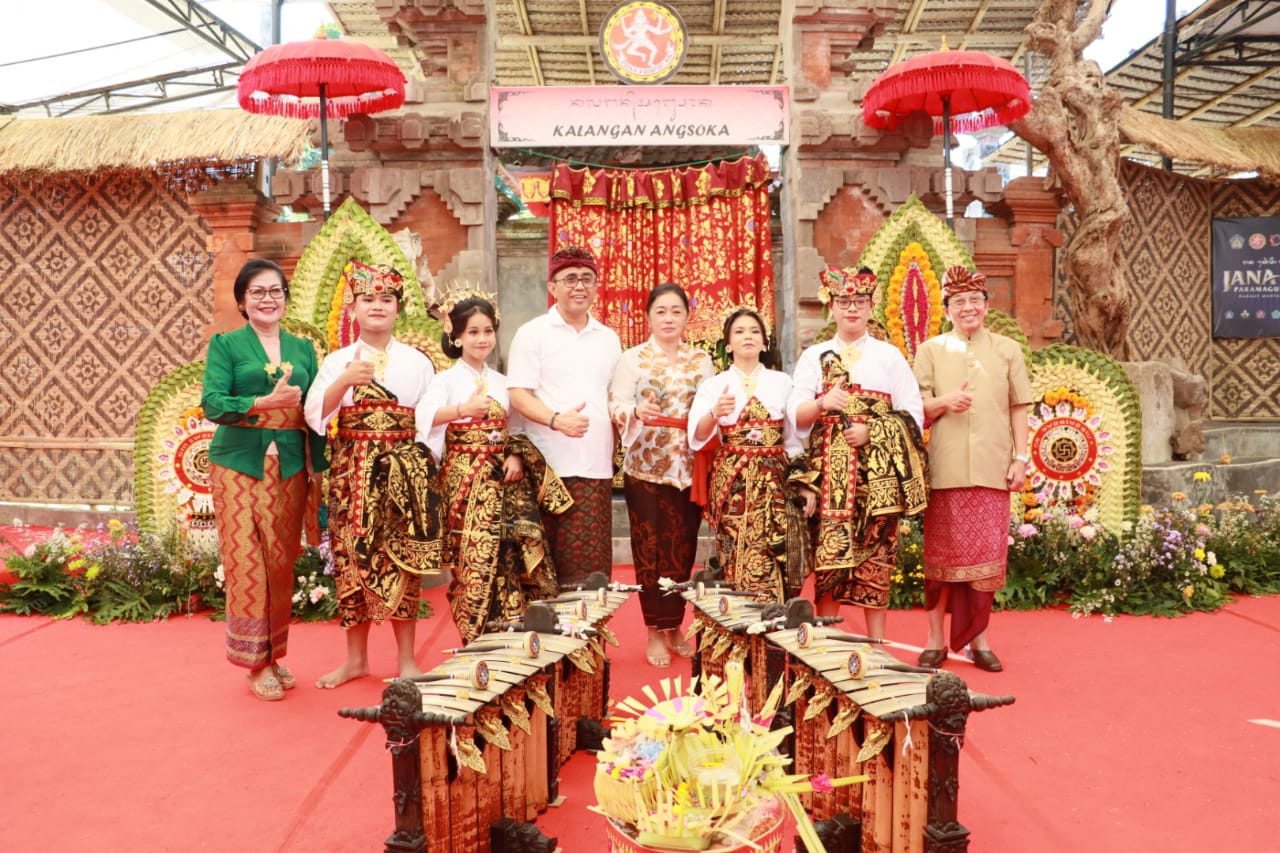 Walikota Jaya Negara Apresiasi Duta Gender Wayang Denpasar  Tampil di PKB XLVI