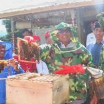 Berkantor di Desa, Bupati Komang  Sanjaya Angkat Potensi Lebah Madu Sari Tabanan