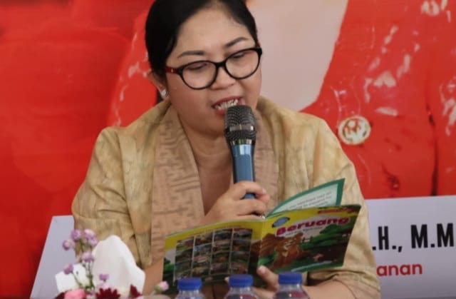 Bunda Rai Wahyuni Sanjaya Kenalkan Literasi  Anak Usia Dini Dalam Kegiatan Story Telling  di Tingkat PAUD