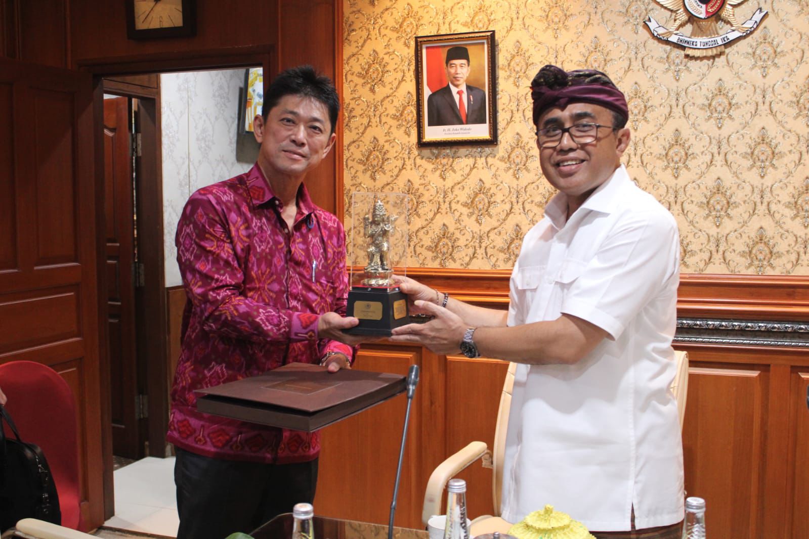 Walikota Denpasar Jaya Negara Terima Kunjungan Wakil Menteri Luar Negeri Parlemen Jepang, Komura Masahiro.