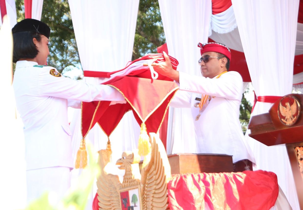 Walikota Jaya Negara  Pimpin Apel Peringatan HUT  RI  ke-79 di Kota Denpasar