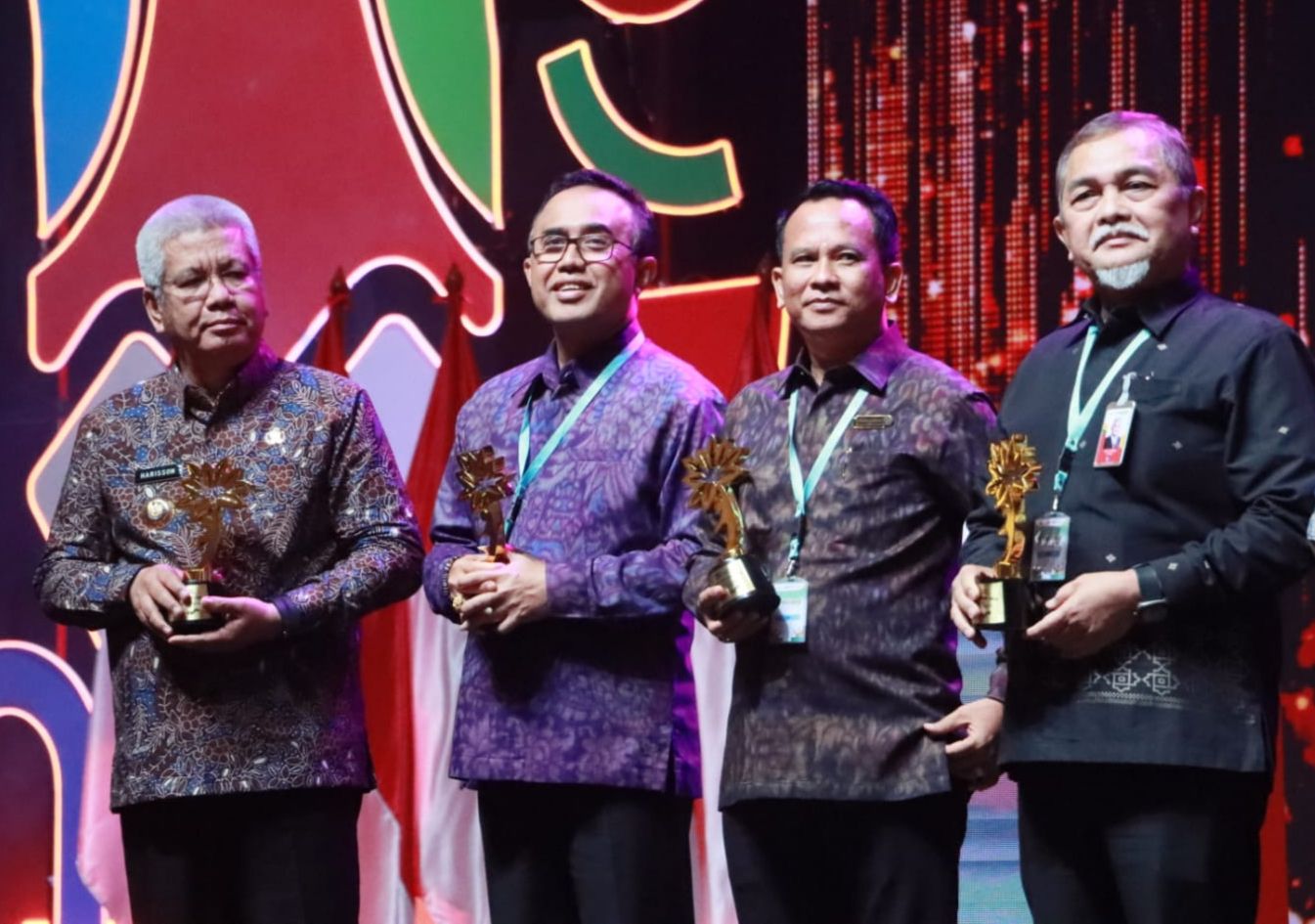 Jaya  Negara Walikota Denpasar Terima Dua Penghargaan Nasional Dari Kemenkumham  dan OJK 