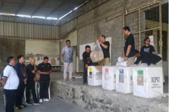 KPU Badung “Kosongkan Isi Kotak Suara Pemilu 2024”