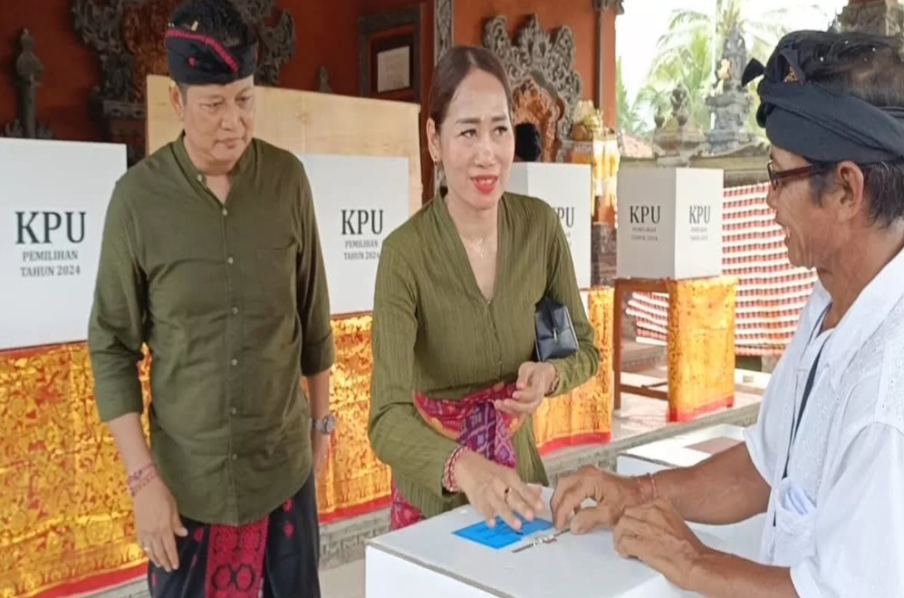 Paslon Bang-Ipat Dominasi Suara di Semua Kecamatan Kab.Jembrana, raih suara sementara 61,75 %