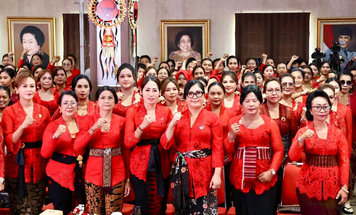 Ny. Rai Wahyuni Sanjaya Hadiri Puncak Peringatan Hari Ibu Partai Demokrasi Indonesia Perjuangan