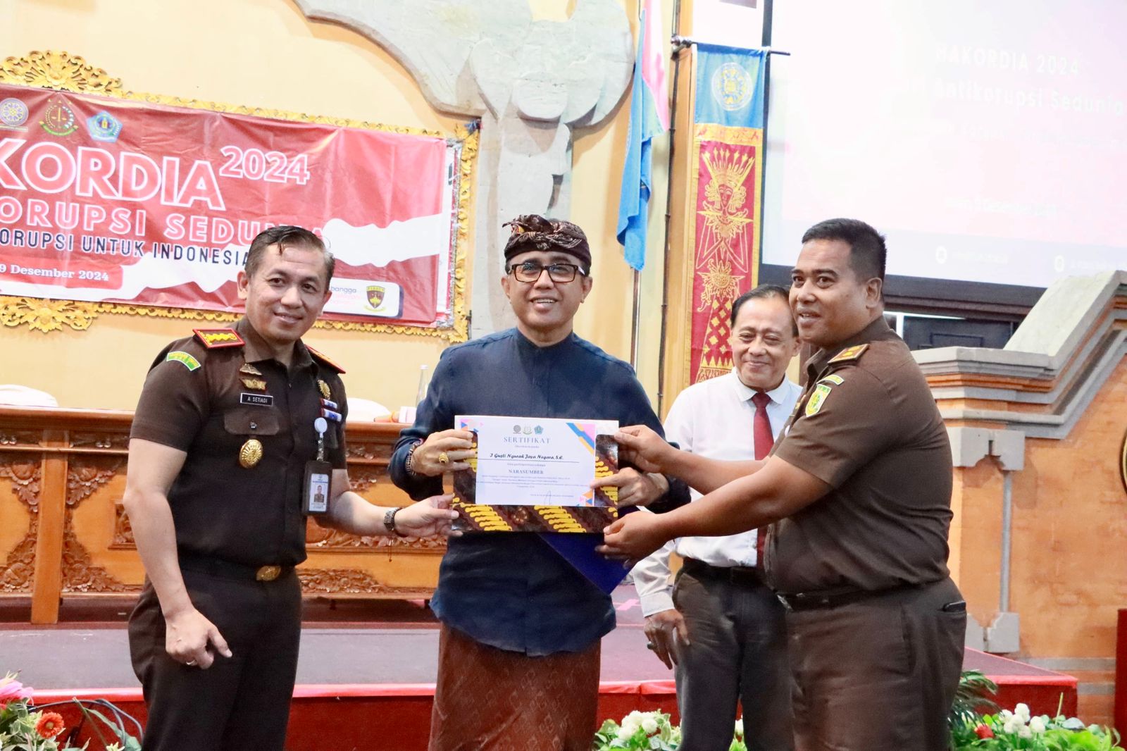 Talkshow Hakordia di Fakultas Hukum UNUD, Walikota Jaya Negara Sampaikan Kinerja Anti Korupsi