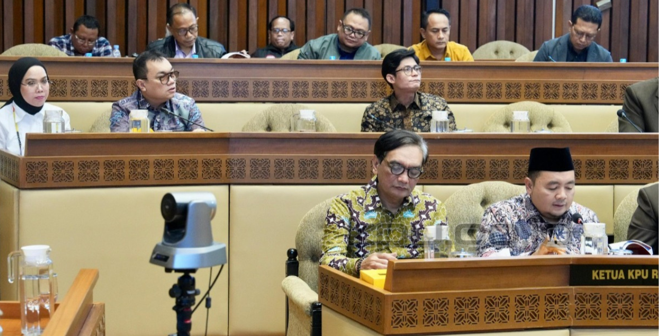 KPU RI dan DPR RI  Tetapkan  Pilkada Ulang  27 Agustus 2024