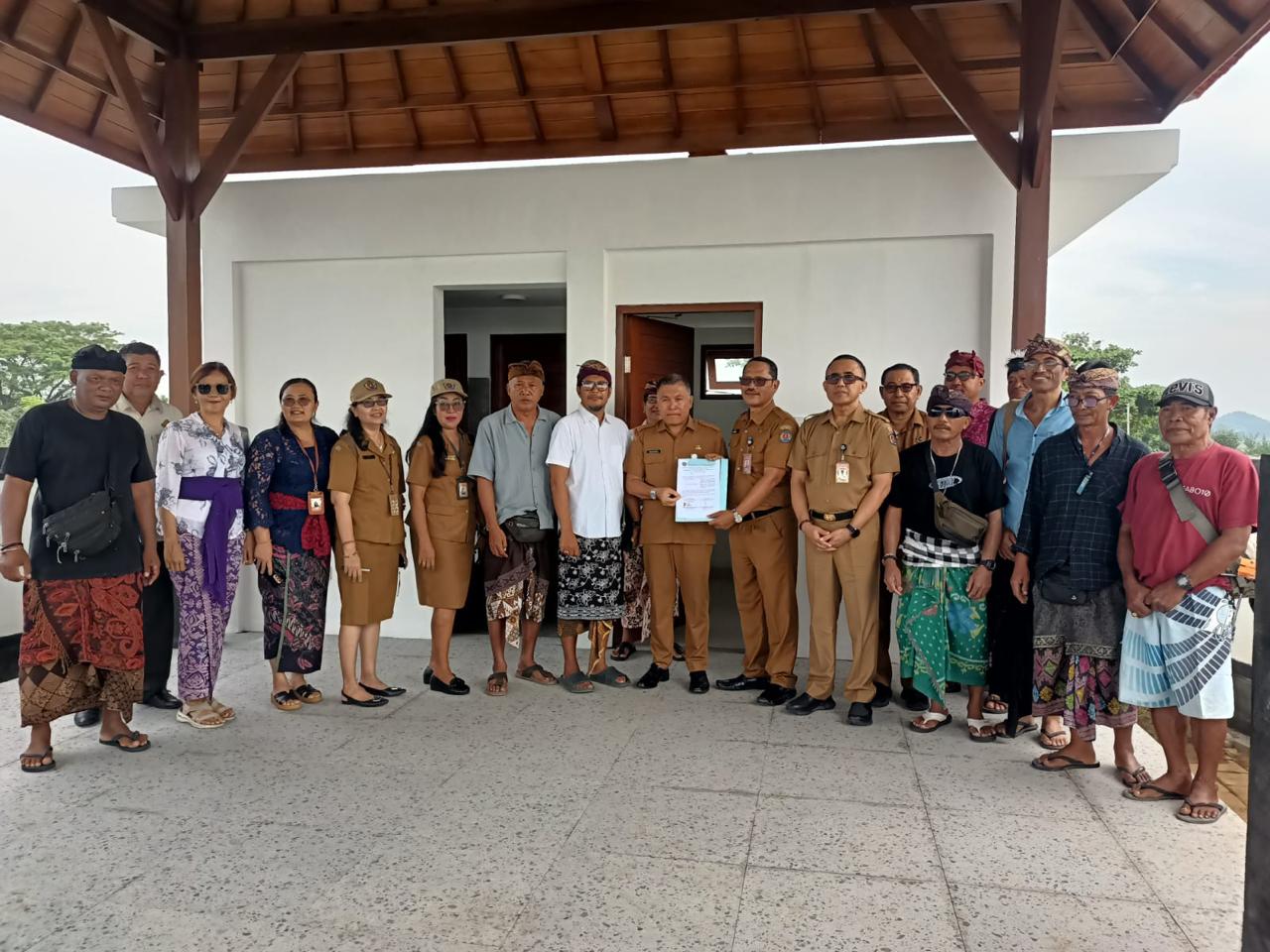 Sejahterakan  Nelayan , Walikota Jaya Negara Serahkan Balai Bendega