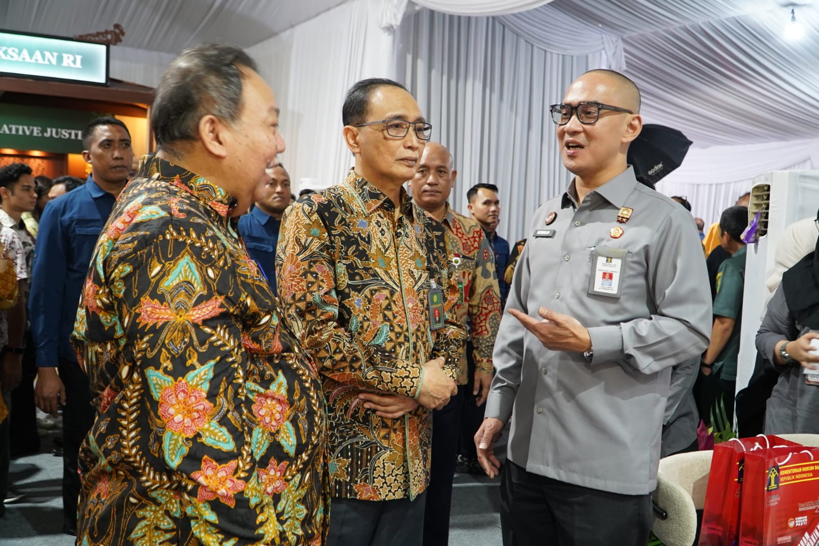 Pameran Kampung Hukum 2025 : Kemenkum Sosialisasikan Layanan Hukum dan Transformasi Organisasi