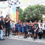 Sekda Alit Wiradana Lepas Jalan Sehat Serangkaian HUT ke-35 LPD Desa Adat Ubung.