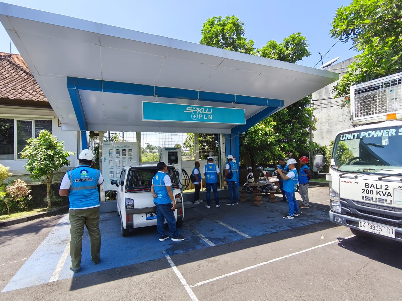 Antisipasi Wisatawan Libur Idul Fitri, Seluruh SPKLU PLN Siap Melayani Pengendaran Kendaraan Listrik di Bali