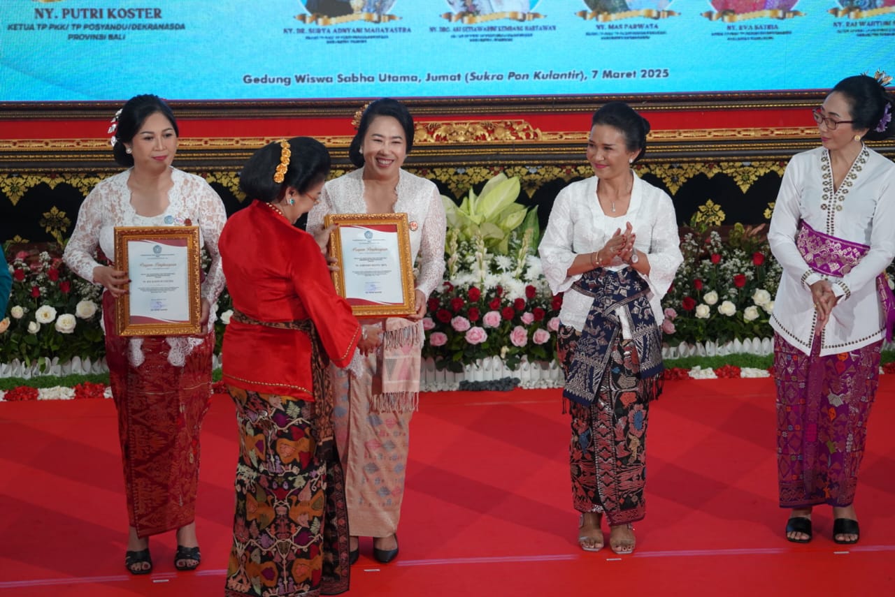 Ny. Sariasih Sedana Arta resmi dikukuhkan Jadi Ketua PKK Bangli