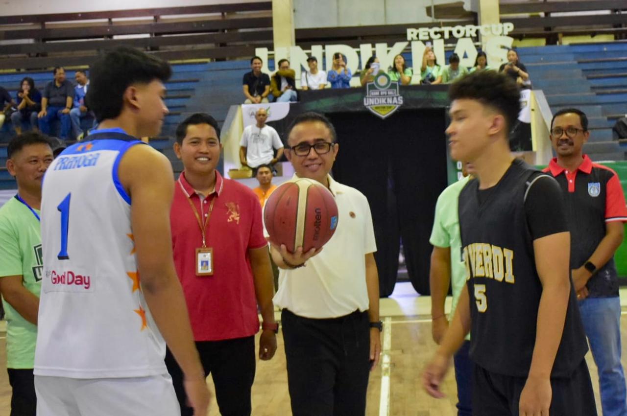 Walikota Jaya Negara Buka Bank BPD Bali-Undiknas Rektor Cup Basketball Tahun 2025.