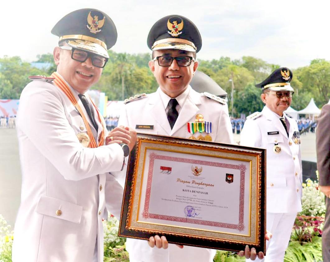 Walikota Jaya Negara Terima Penghargaan Prestasi Tingkat Nasional, Penyelenggaraan Pemerintahan Daerah dengan Kinerja Tinggi