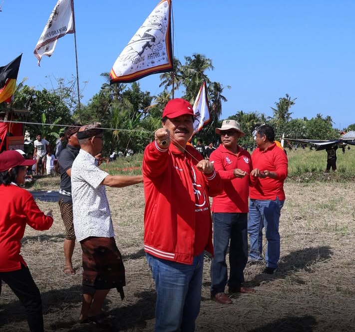I Made Dirga Wakil Bupati Tabanan, Mengahadiri Binggo Kite Festival 